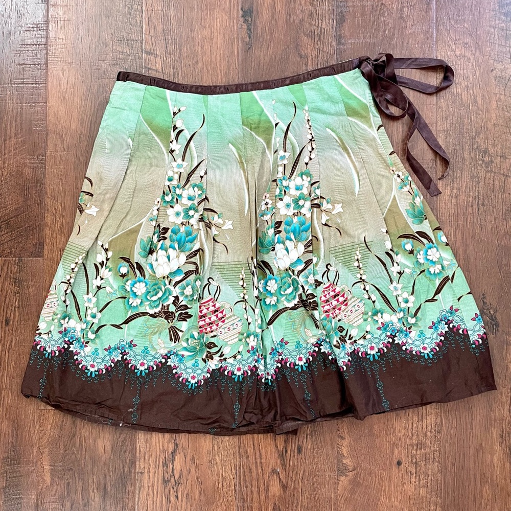 COCO AND CHASE pleated skirt, size M